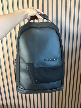 Alphalete Black Men's Sleek Front-Zip Backpack